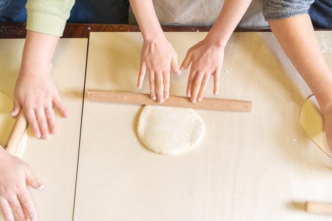 A class on Making Hoto, Yamanashi's Traditional Dish - Where You Start Near Lake Kawaguchi (and why it’s convenient)