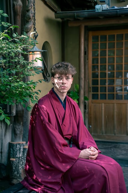 Asakusa Kimono Photography Tour - Dressing Time: Picking Your Kimono and Getting Ready to Pose