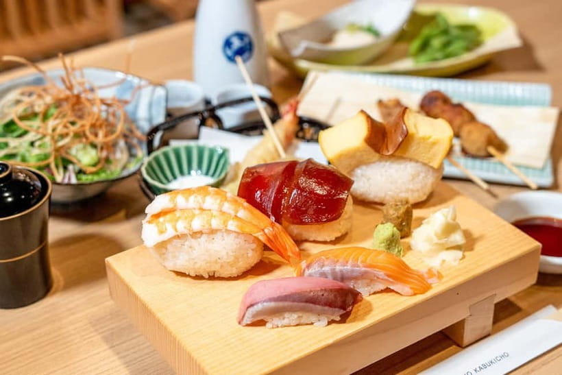 Bon Dance IZAKAYA in Shinjuku, Tokyo - Drinks and the all-you-can-drink swap
