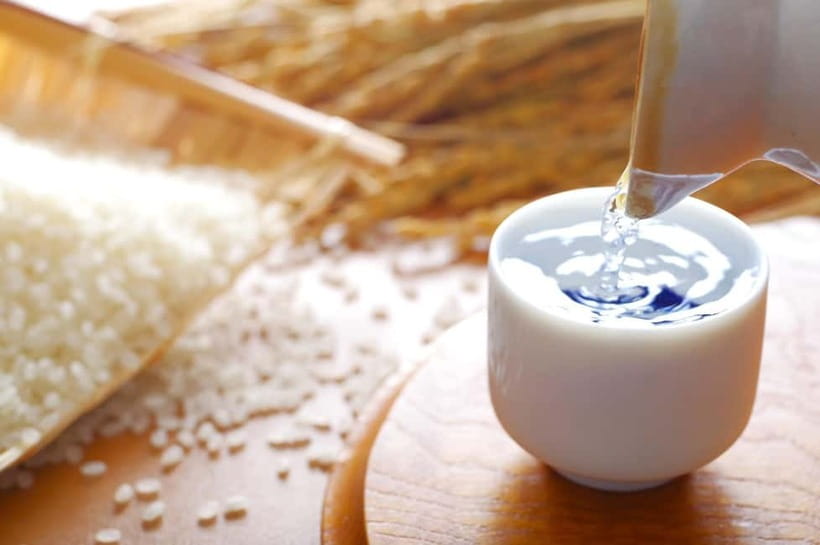 Casual Japanese sake tasting and snack experience, Kabukicho - Meeting point on Kabukicho Central Road: how to find Shinjuku Ale