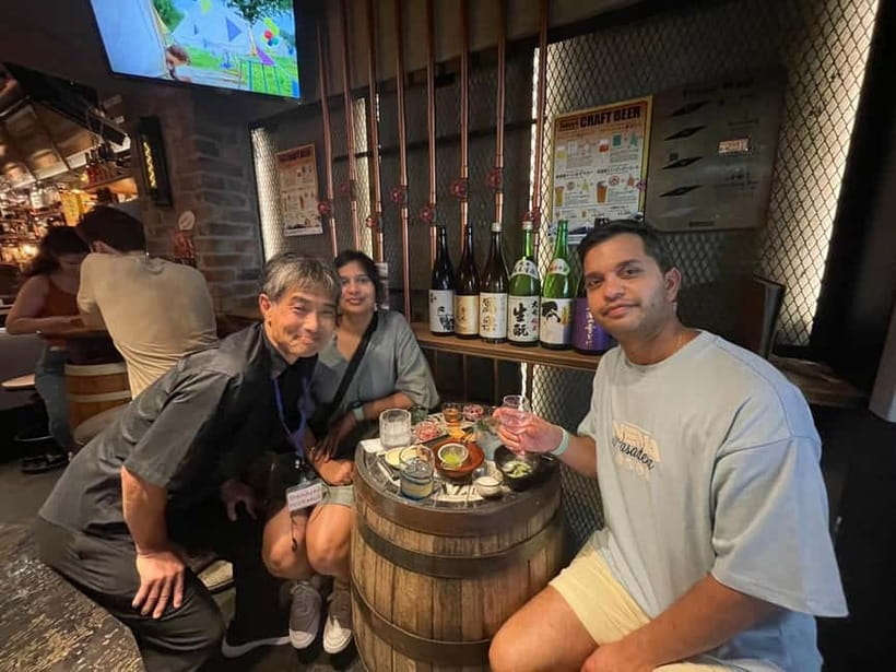 Casual Japanese sake tasting and snack experience, Kabukicho - How the instructor keeps it understandable (even with language limits)