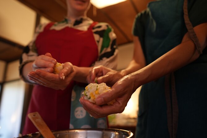 Cook Everyday Japanese Home Meals with Your Tokyo Moｍ - Table Manners You’ll Actually Use: Shoes, Seating, and Serving