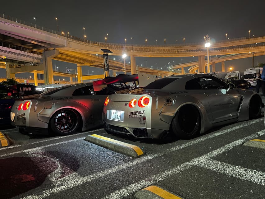 Daikoku Parking Area : JDM car meet tour by a local Japanese - Stop 1: Tatsumi 1st PA photo stop (15 minutes)