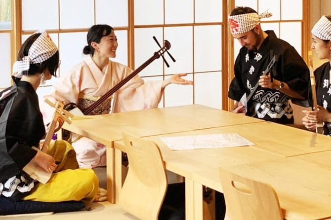 Easy for everyone! Now you can play handmade mini shamisen and show off to everyone! Musical instruments, sweets and live music - Key highlights worth your attention