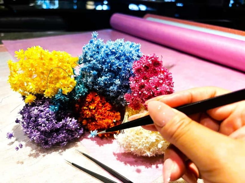 Experience Crafting a Flower-Adorned Mini Japanese Garden - How your Japanese flower diorama comes together