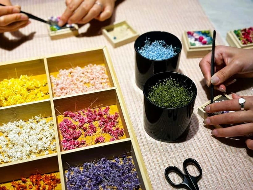 Experience Crafting a Flower-Adorned Mini Japanese Garden - Your finished souvenir: more than a craft project