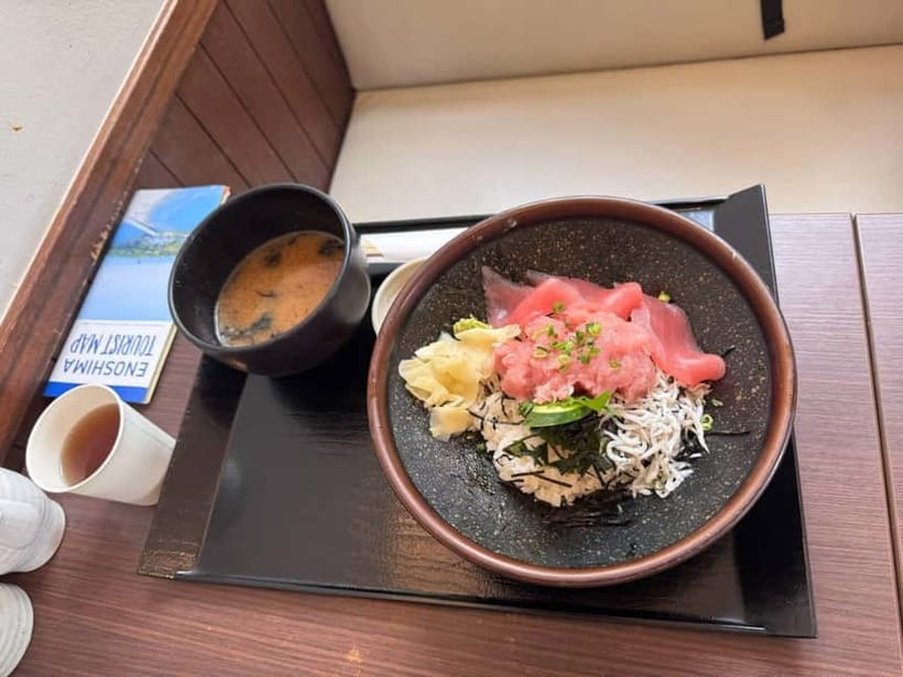 From Tokyo: Kamakura, Great Buddha, and Enoshima Bus Tour - Enoshima Shrine and Nakamise-dori: Sea Gods and Snack Time