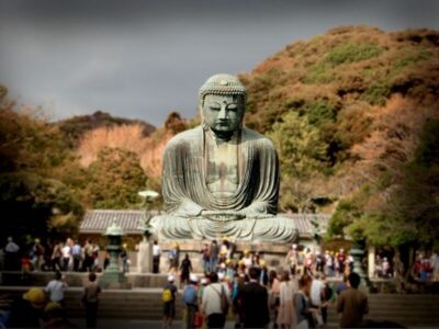 From Tokyo: Kamakura Private Customize Tour by Luxury Van - Komachi Street and Hachiman Shrine: the Kamakura vibe in one sweep