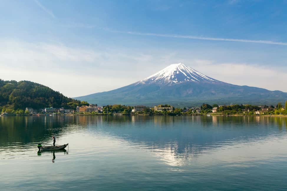 From Tokyo: Mount Fuji Highlights Private Tour - Chureito Pagoda at Arakurayama Sengen Park: the iconic view comes with stairs
