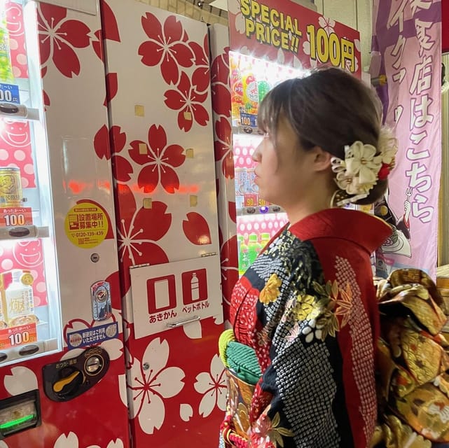 Guided Tour of Walking and Photography in Asakusa in kimono - First photo stops at Kaminarimon and Senso-ji Temple