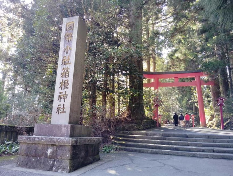 Hakone Adventure: Explore Nature’s Beauty and Tranquility - Crowd timing and weather reality: your two big variables