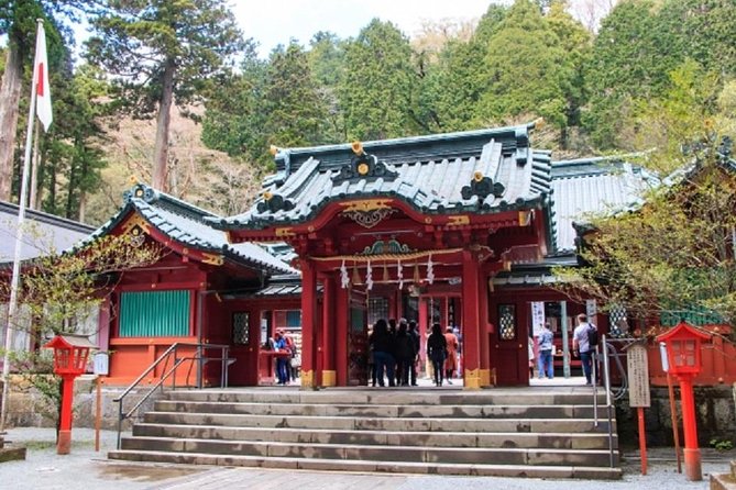 Hakone, majestic moment waiting! - Hakone Shrine and the old trail feel near Kuzuryu Shrine