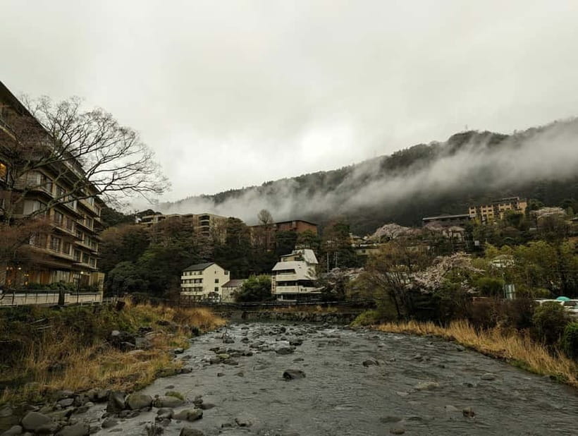 Hakone: Self Guided Trip to Mt. Fuji // Made by Local Guides - Starting in Shinjuku: a day plan that keeps your independence