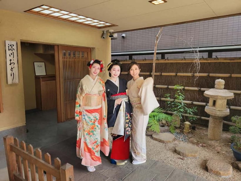 Japanese Traditional Entertainment Experience in Tokyo - Kimono Change + Edo Town Walk: The “Before the Show” Advantage