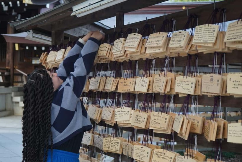 Join a Unique Cultural Ceremony at Tokyo's Meiji Shrine - How the guide turns a ceremony into understanding