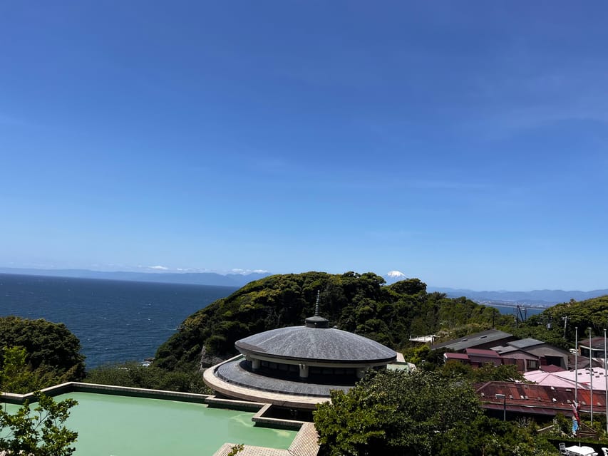 Kamakura and Enoshima: Private Guided Day Tour with Vehicle - Tsurugaoka Hachimangu: shrine authority and spring blooms
