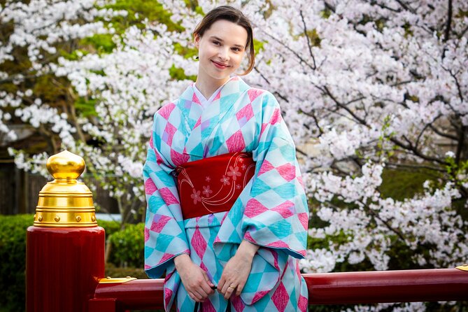 Kamakura Tour with Pro Photographer: Tsurugaoka Hachimangu shrine - Tsurugaoka Hachimangu: The Shrine That Reads Like a Photo Set