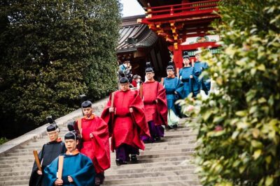 Kamakura Tour with Pro Photographer: Tsurugaoka Hachimangu shrine - From Kamakura Station to the Cherry-Tree Avenue Walk