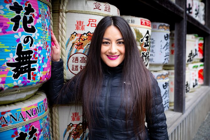 Kamakura Tour with Pro Photographer: Tsurugaoka Hachimangu shrine - Price and Value: $243.13 Per Group (Up to 8) for 2 Hours