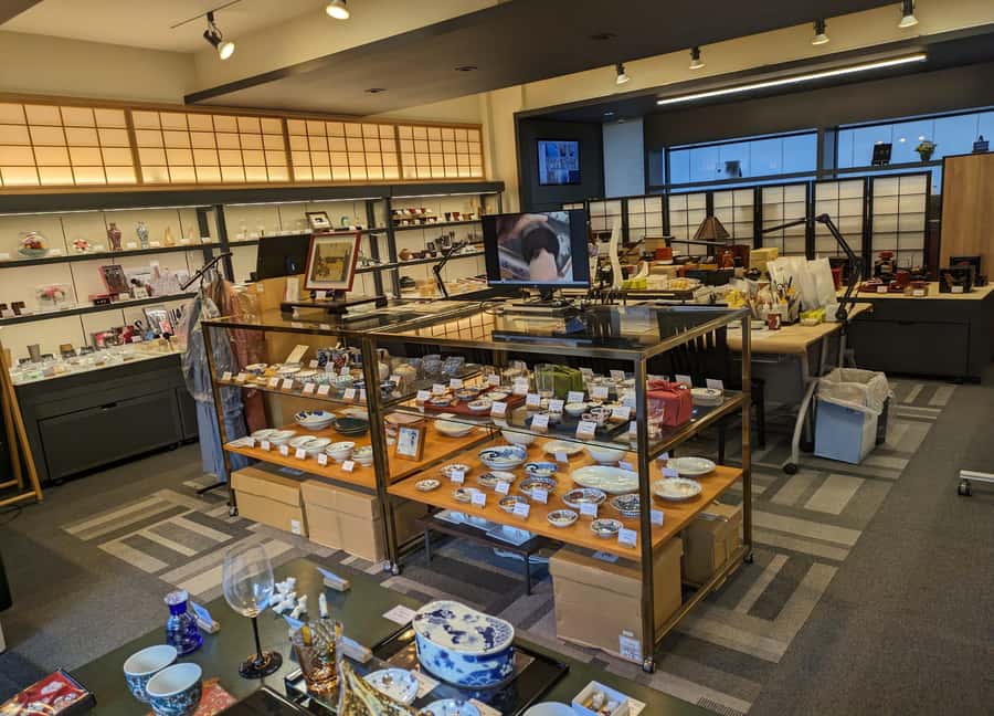Kintsugi Experience with Arita Ware in Tokyo (English Guide) - Key points to know before you go