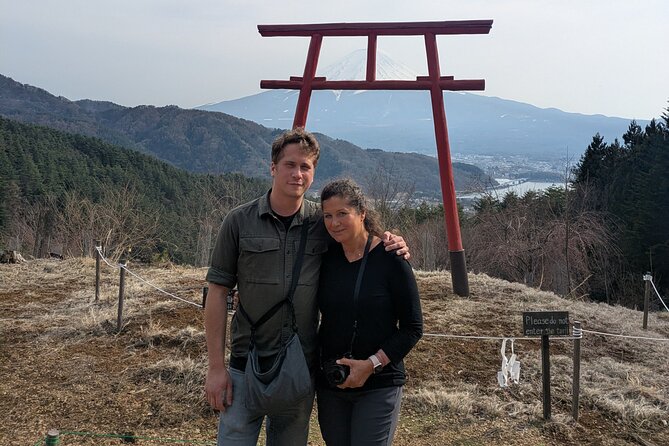 Lake Kawaguchi Private Hiking Tour with local guide - How the 3-4 hour hike typically plays out