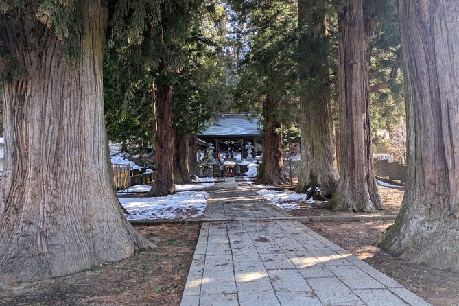 Lake Kawaguchi Private Hiking Tour with local guide - Equipment that keeps you from overpacking