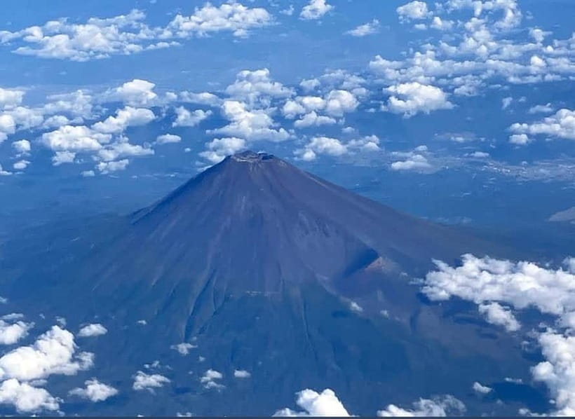 Mount Fuji Full-Day Private Customizable Tour From Tokyo - Lake Kawaguchi and the Fuji reflection moment