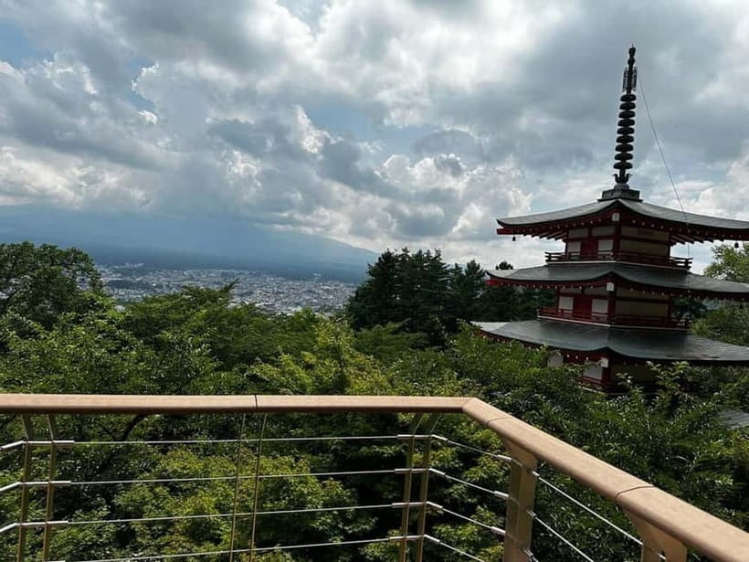Mt. Fuji Private Tour With Hotel Pick Up From Tokyo - Saiko Iyashi-no-Sato Nenba: a traditional-looking pause