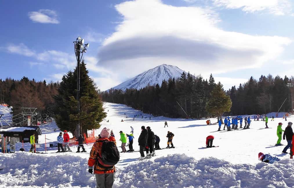 Mt. Fuji Skiing Experience- YETI Ski Resort & Onsen Day Trip - A quick reality check: what this 10-hour Fuji ski day really includes