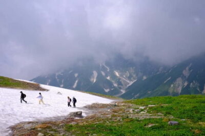 Nagano: World’s Edge Tateyama Kurobe Alpine Route Tour - The ascent plan: ropeways, electric buses, and trolley buses to 2,450m