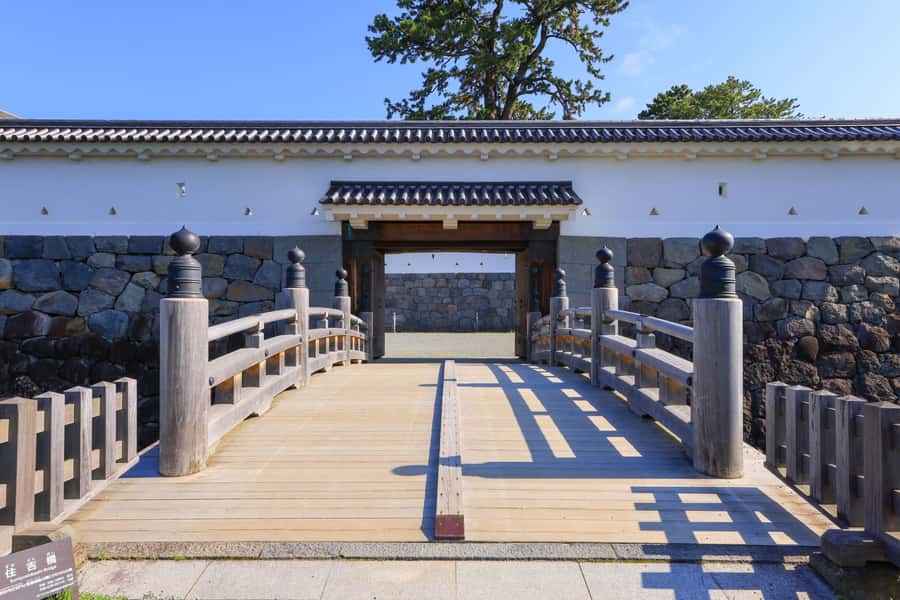 Odawara: Guided Ninja & Samurai Tour of Odawara Castle - The ninja training: breath, meditation, movement, and weapons practice