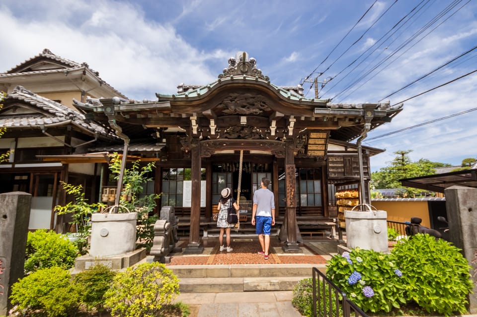 Old and Nostalgic Tokyo: Half-Day Yanaka Walking Tour - Why Yanaka feels more like Tokyo (and less like a theme park)