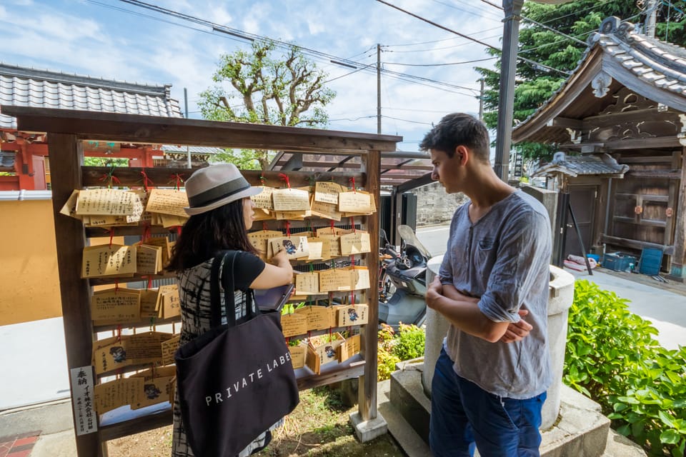 Old and Nostalgic Tokyo: Half-Day Yanaka Walking Tour - Nezu Shrine (1706): Edo-era faith in a quiet neighborhood setting