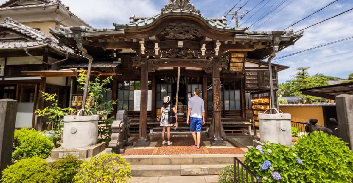 Old and Nostalgic Tokyo: Half-Day Yanaka Walking Tour - Yanaka-Ginza and the snack stop: local foods and sweets, without the tourist bait