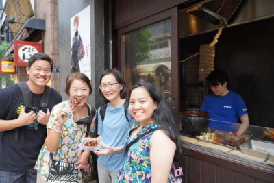 Sailor Moon Tour in Azabujuban, Tokyo - Finding the Group: Oslo Coffee and the Red Japan Hopping Sign