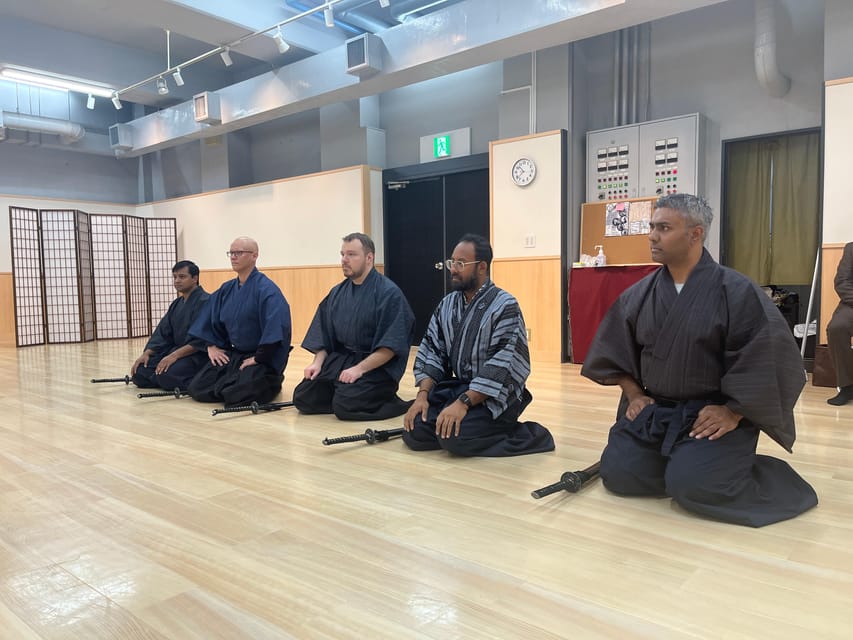 SAMURAI EXPERIENCE in Tokyo（Harajuku）【SAMURAI've】 - Kitsuke Kimono Dressing: Wearing the Costume the Right Way