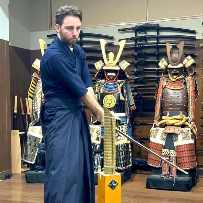 Samurai sword cutting experience - Battoushi Do instruction you can actually follow