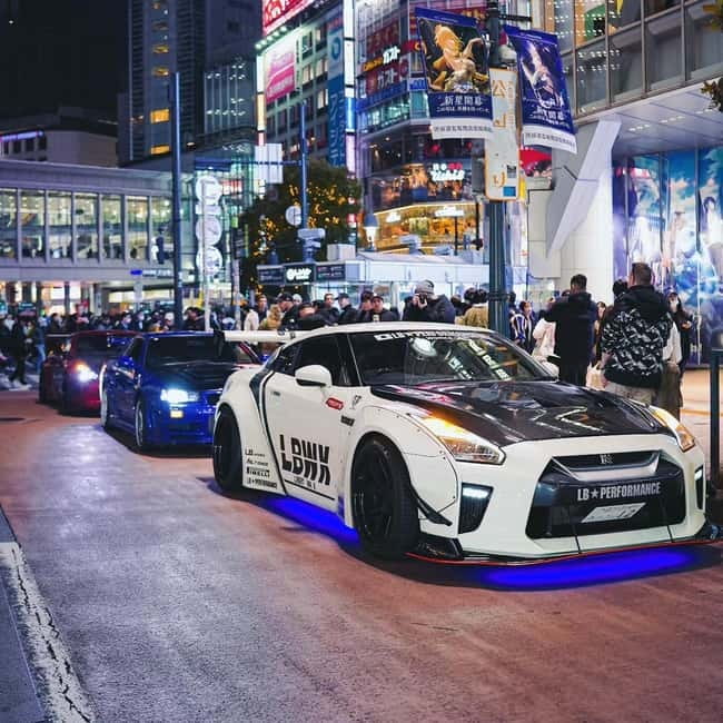 [Self-Drive] Tokyo & Daikoku Custom Car Driving Tour - Daikoku Parking Area: the car-meet moment with real atmosphere
