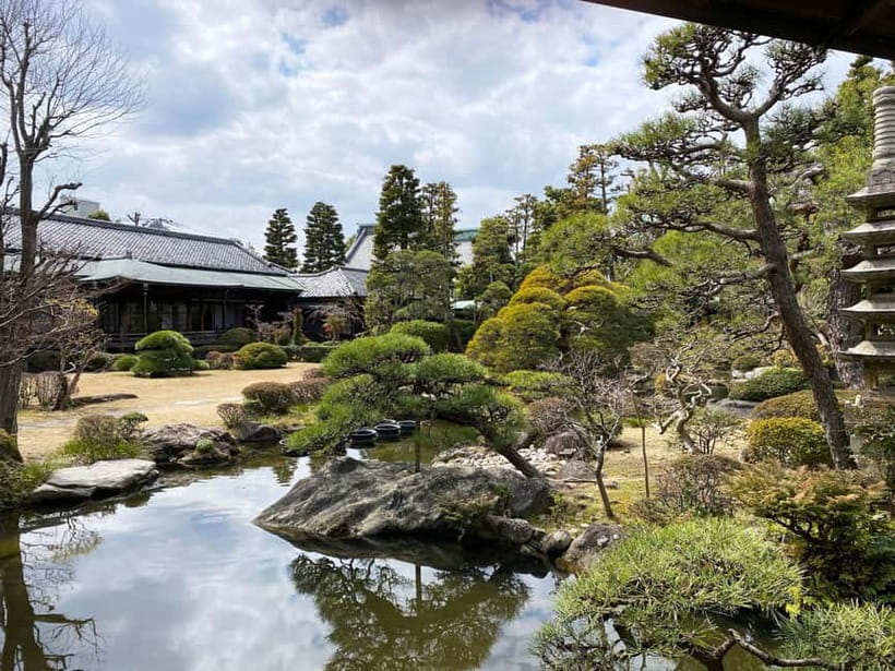 Shibamata: Step Back into Old Japan! - Taishakuten Sandō street time and first bites