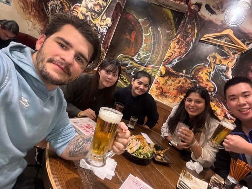 Shinjuku: Food Tour - 15 Dishes at 4 local eateries - The guide makes the night: menu help and cultural context