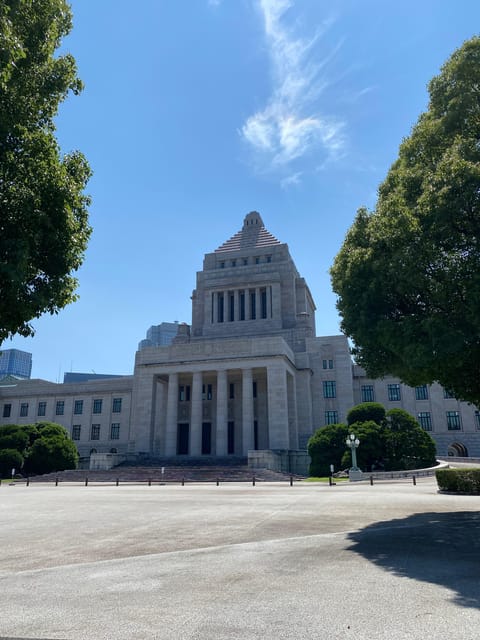 Tameike: Exploring the Heart of Japanese Politics Tour - Small group pace: why it changes the whole feel
