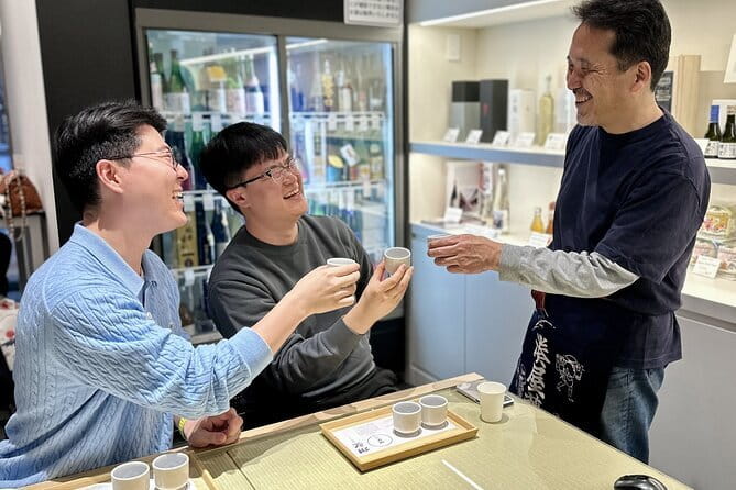 The Premium A5 Wagyu Tour in Shinjuku – With Free-Flow Drinks - Stop 2: Kabukicho orientation in a 15-minute burst