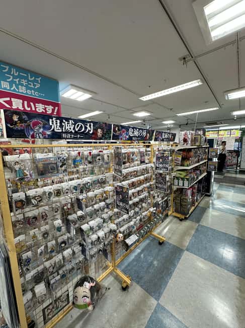Tokyo Akihabara Anime walking tour & Maid Cafe option - Surugaya Akihabara Anime Hobby Pavilion: How Pre-Owned Shopping Works