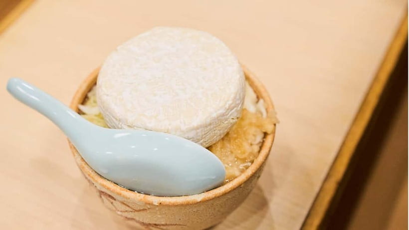 Tokyo: Asakusa Guided Food Tour with 12 Dishes & 3 Drinks - Entering Asakusa through food, not a checklist