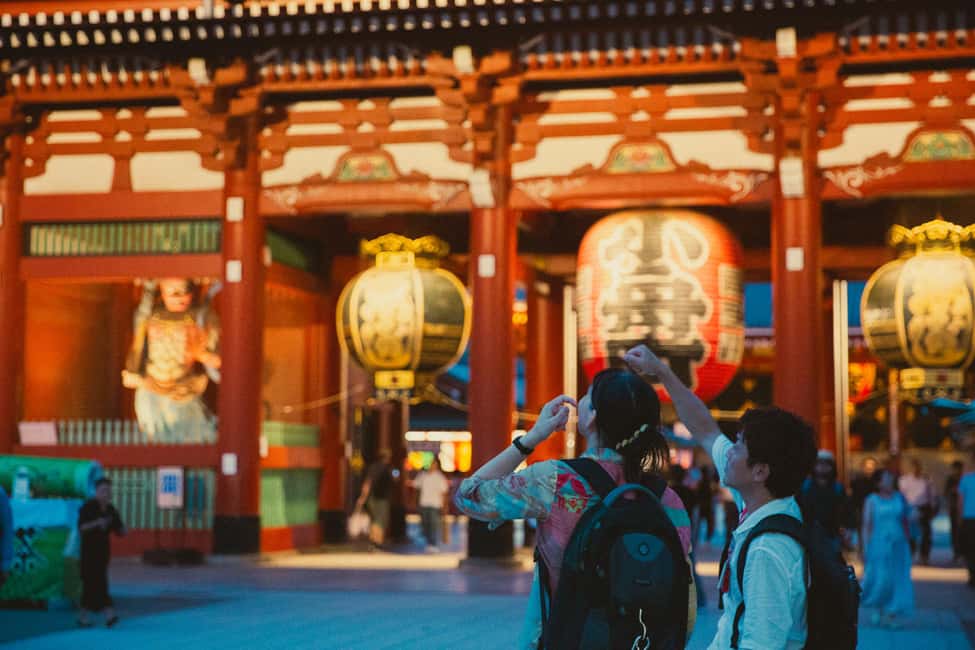 Tokyo: Asakusa Photogenic Night Walk with 1 drink - Meet at Asakusa Culture Tourist Information Center, Then Get Moving