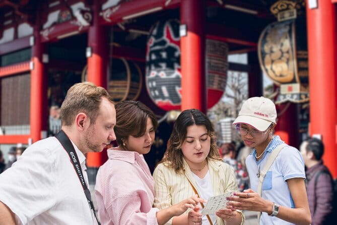 Tokyo: Asakusa Temple & Shrine Walking Tour with Local Guide - Asakusa at human speed: what the small-group format changes