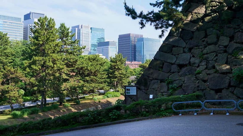 Tokyo Castle & Imperial PalaceーShogun Walking Tour - The Guide Makes It: Clear Explanations, Good Pace, and Great Q&A
