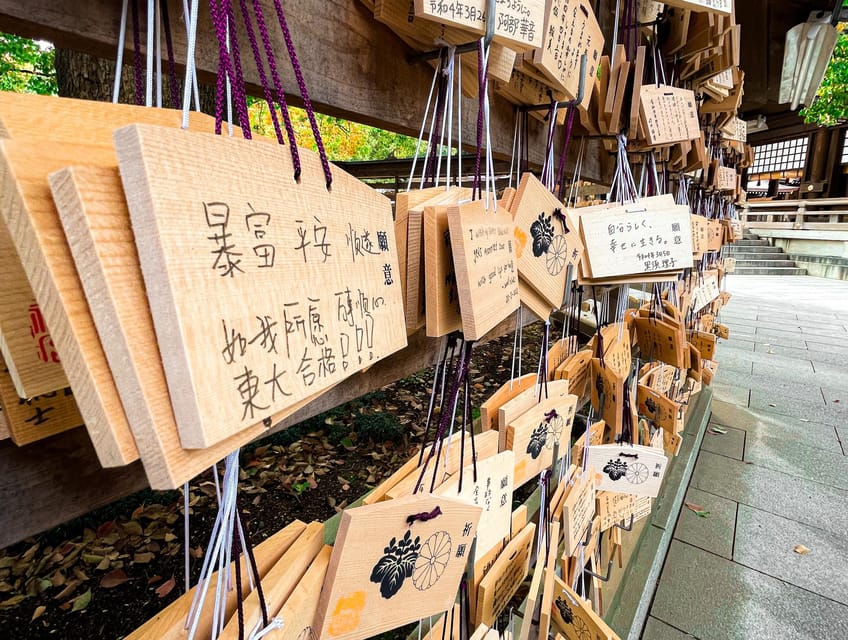 Tokyo: City Tour B - What “friendly, close guiding” means on the ground