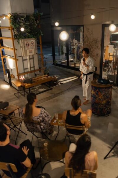Tokyo: English Standup Comedy Night - The night’s flow: meetup, show, and hanging out