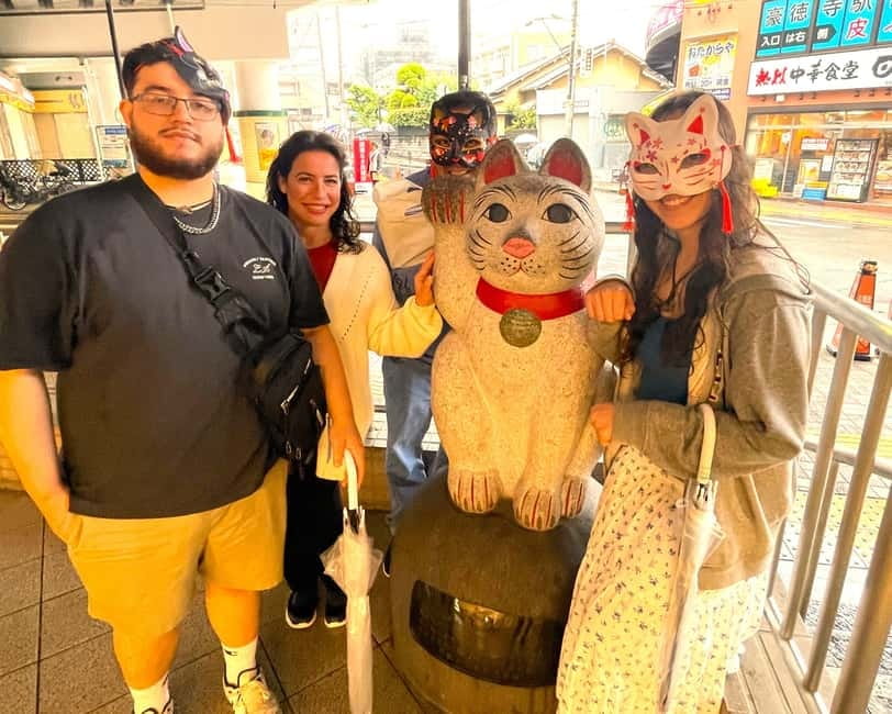 Tokyo: Gotokuji Lucky Cat Temple & Harajuku Cat Cafe Tour - Why the small English group with Hiro feels different